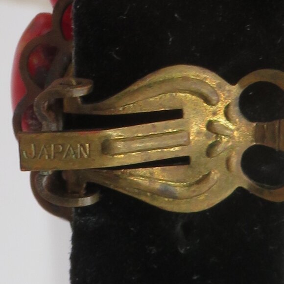 Vintage Red and Black Beaded Necklace and Clip On Earrings Set - Picture 7 of 14